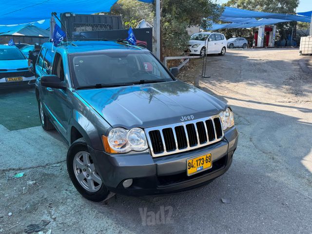 מודעת רכב ג'יפ גרנד צ'ירוקי