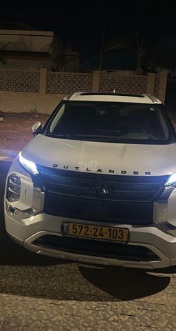מיצובישי אאוטלנדר