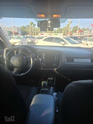 מיצובישי אאוטלנדר