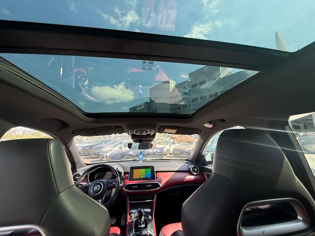 אם ג'י EHS PHEV