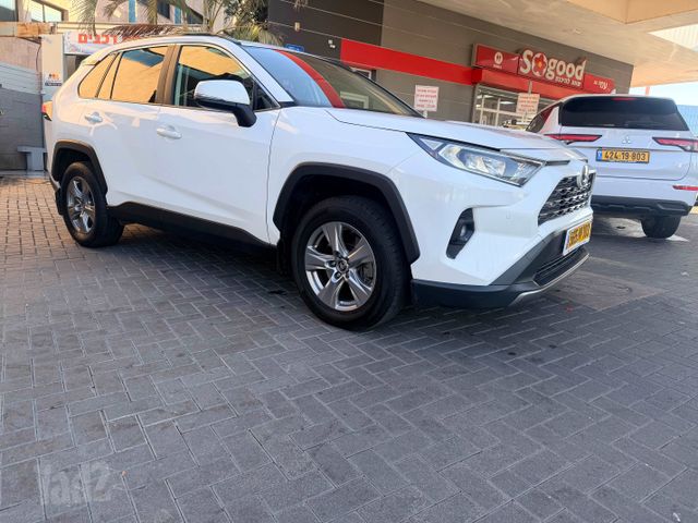 מודעת רכב טויוטה RAV4