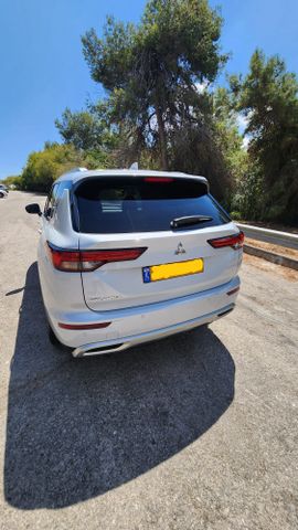 מיצובישי אאוטלנדר