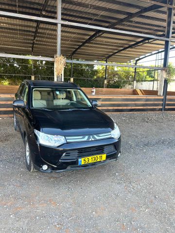 מיצובישי אאוטלנדר