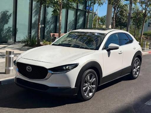 מודעת רכב מאזדה CX-30