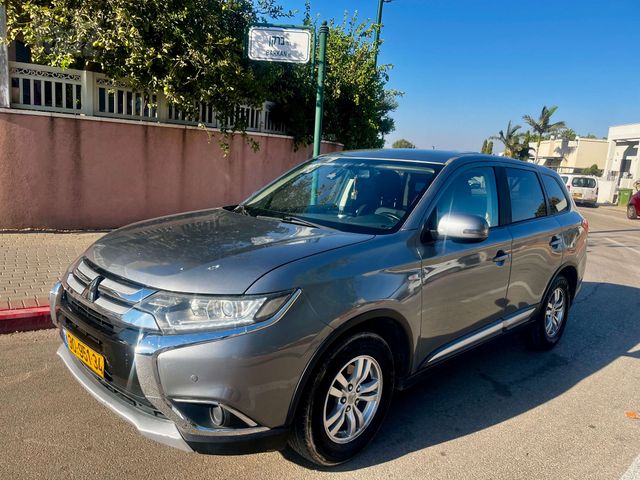 מיצובישי אאוטלנדר