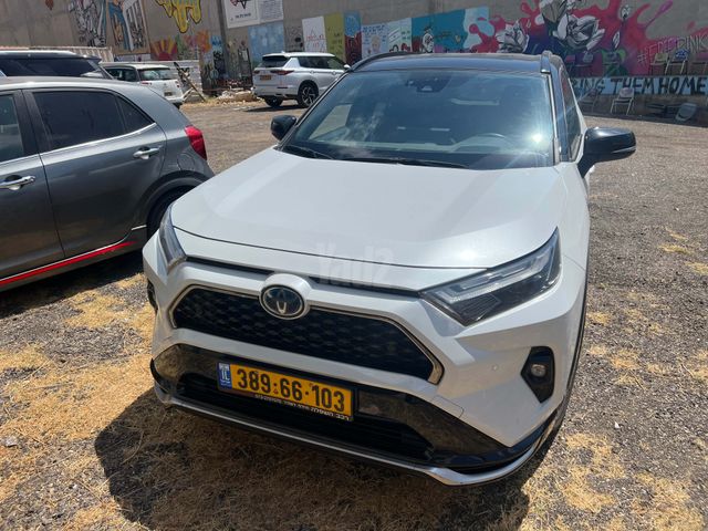 טויוטה RAV4