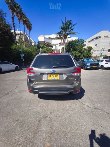 סובארו פורסטר