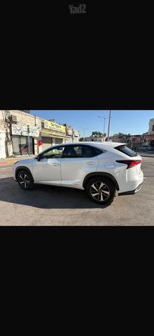 לקסוס NX