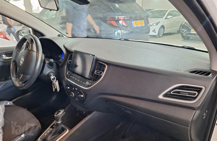 יונדאי אקסנט i25