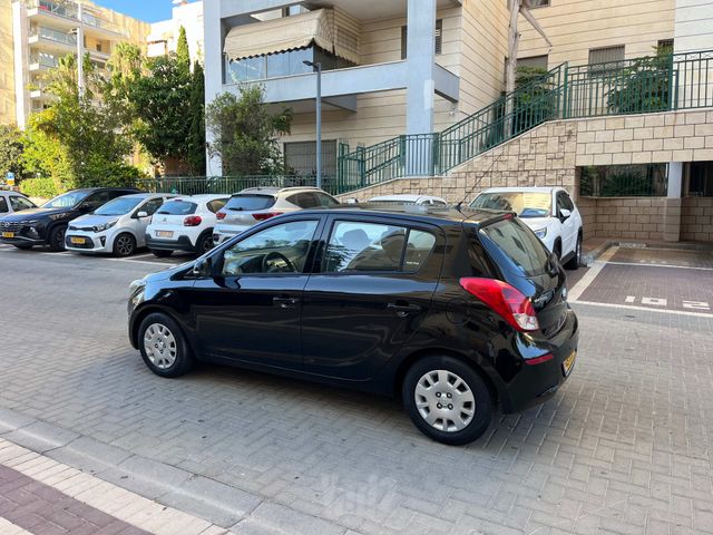 יונדאי i20