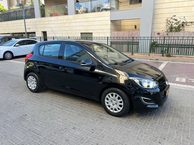 מודעת רכב יונדאי i20