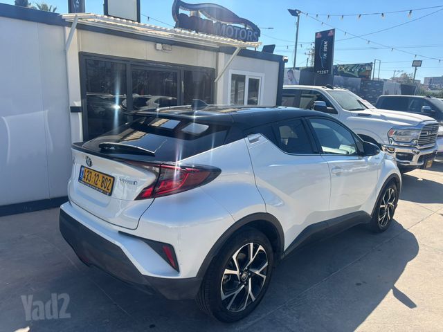 טויוטה C-HR