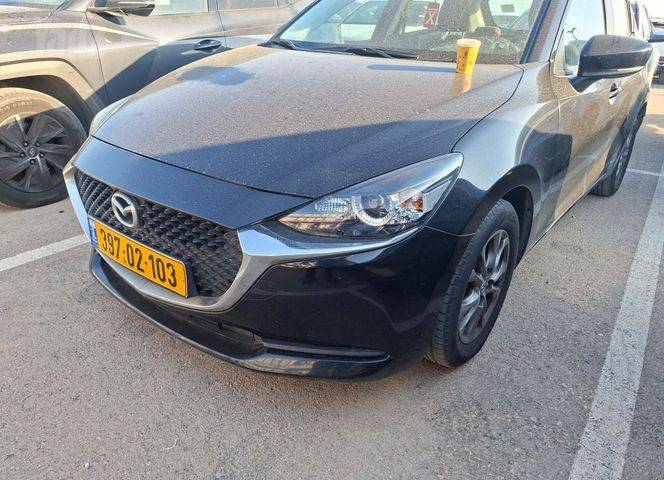 מודעת רכב מאזדה 2