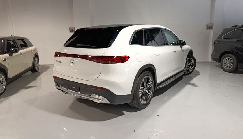 מרצדס-בנץ EQS SUV
