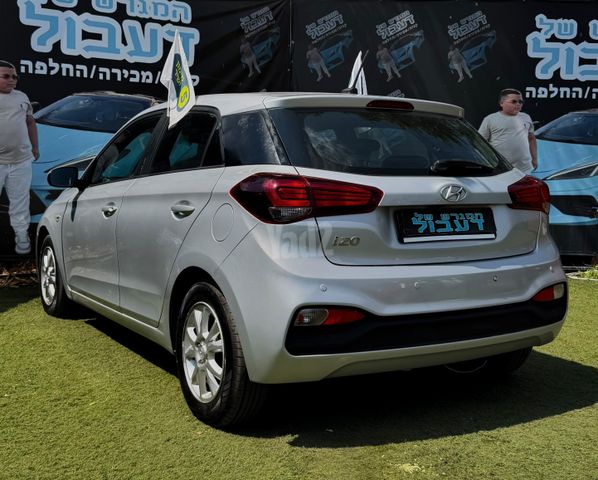 יונדאי i20