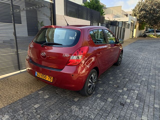 יונדאי i20