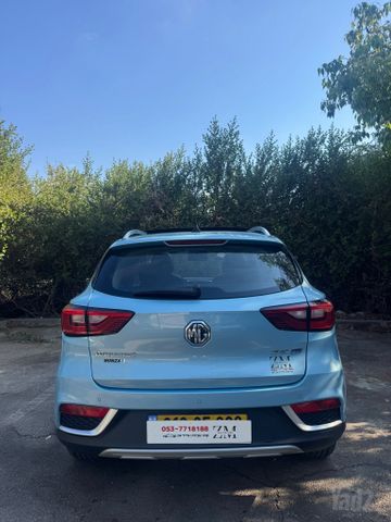 אם ג'י ZS