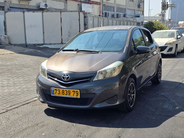 מודעת רכב טויוטה יאריס