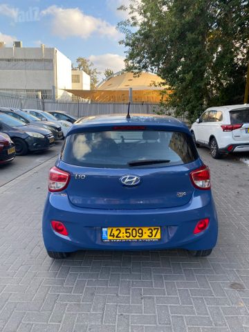יונדאי i10