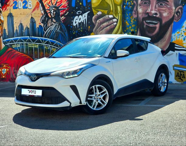מודעת רכב טויוטה C-HR