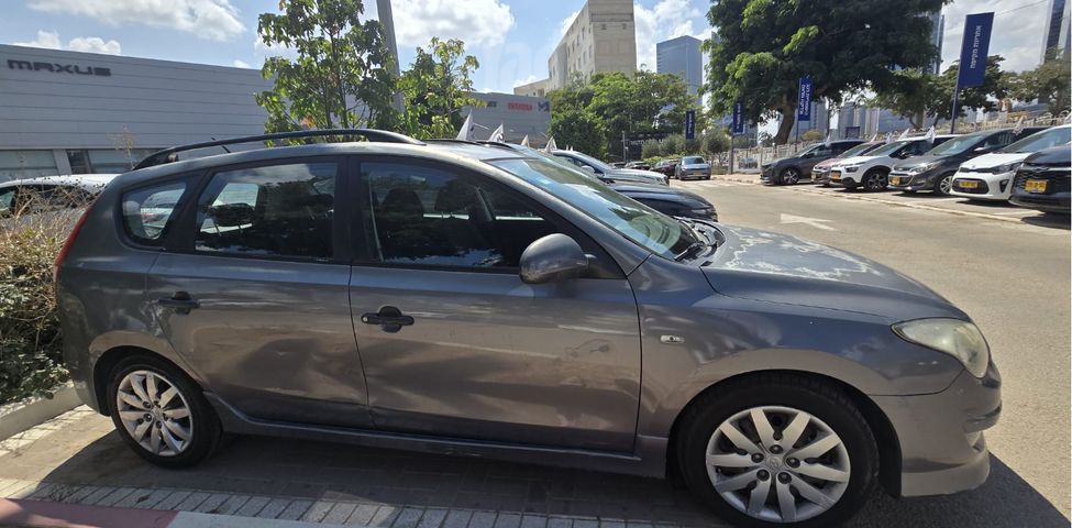 יונדאי i30