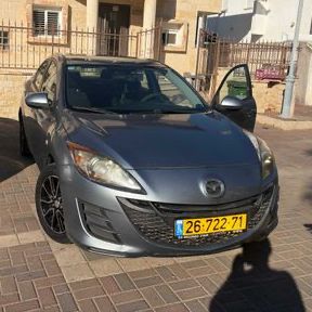 מודעת רכב מאזדה 3