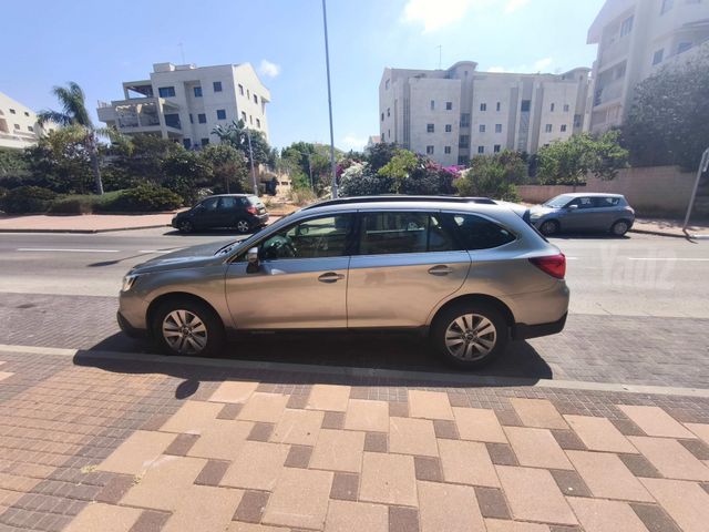 סובארו אאוטבק