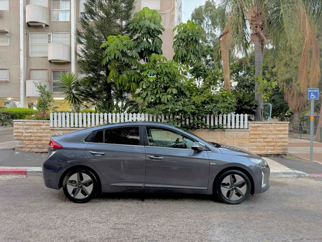 יונדאי איוניק