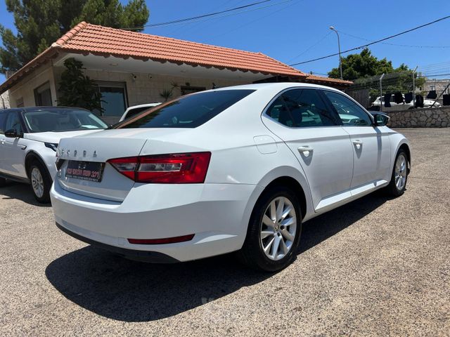 סקודה סופרב