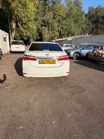 טויוטה קורולה