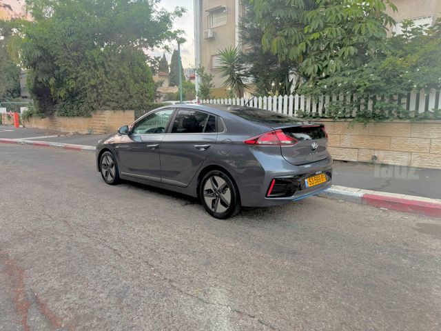 יונדאי איוניק