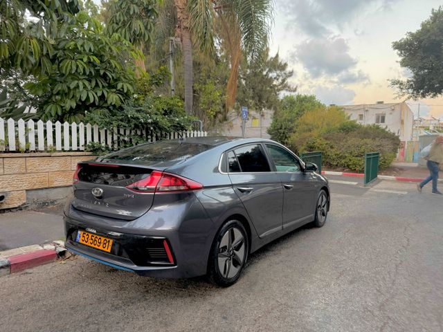 יונדאי איוניק