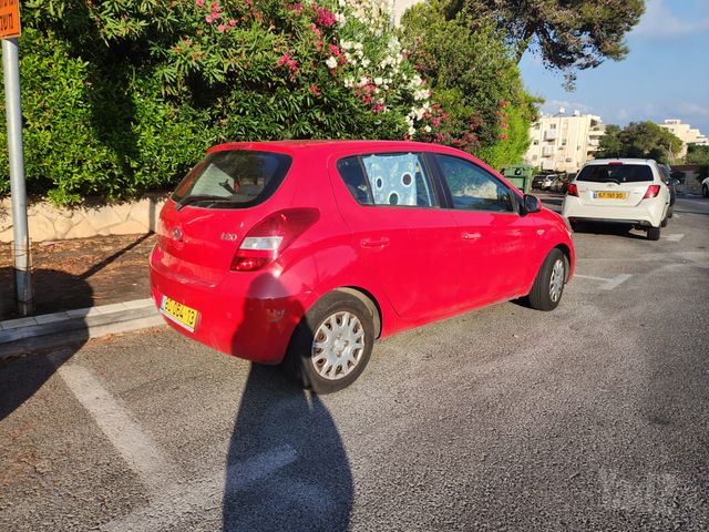 מודעת רכב יונדאי i20