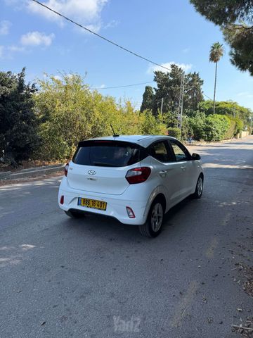 יונדאי i10