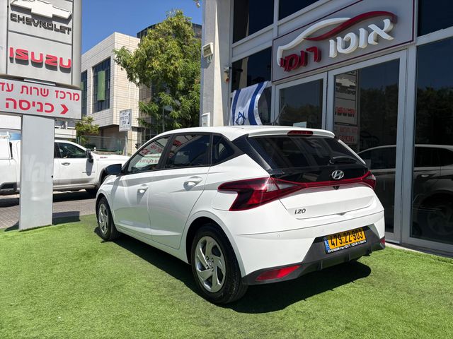 יונדאי i20