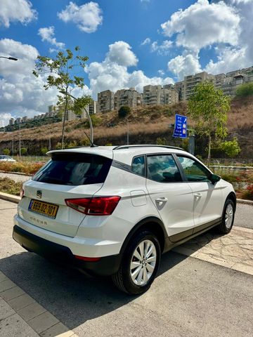 סיאט ארונה