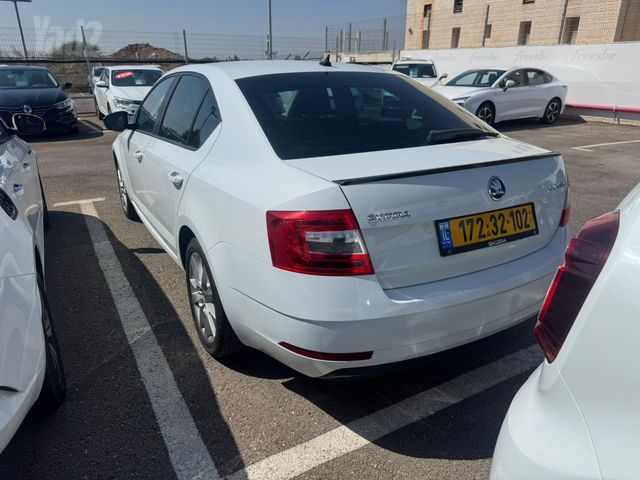 סקודה אוקטביה