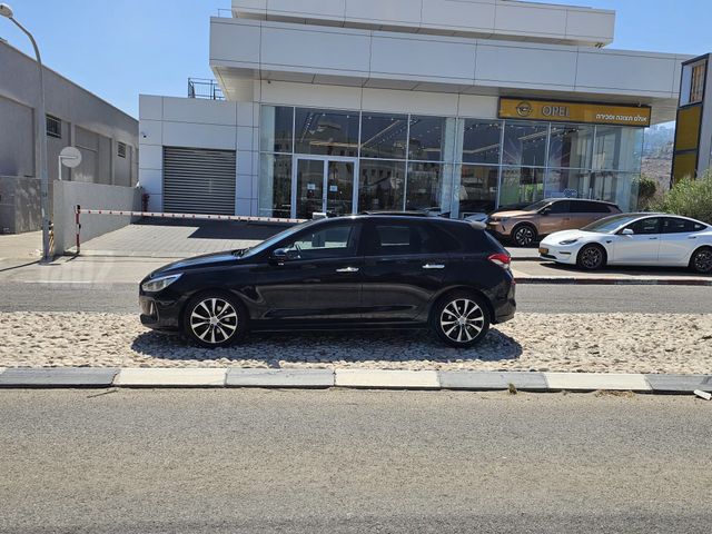 יונדאי i30