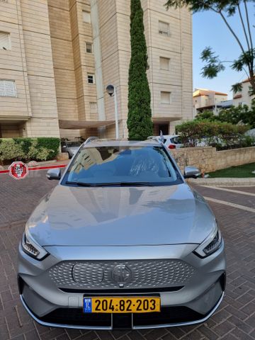 אם ג'י ZS