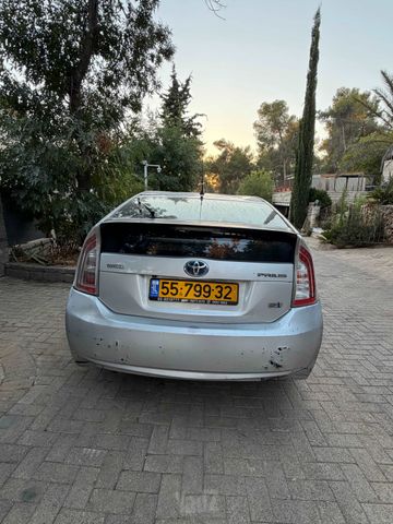 טויוטה פריוס