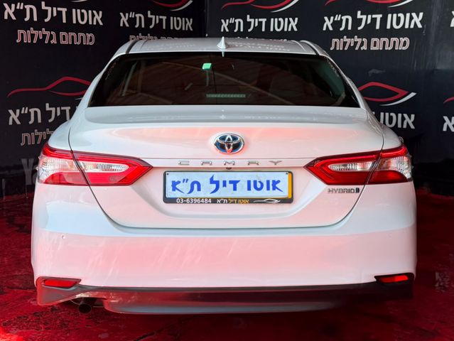 טויוטה קאמרי