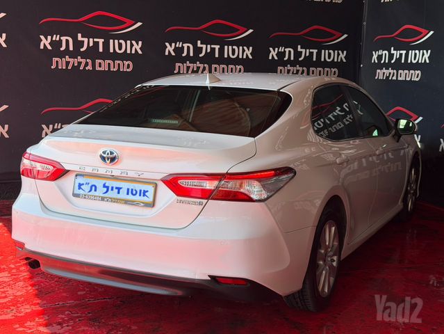 טויוטה קאמרי