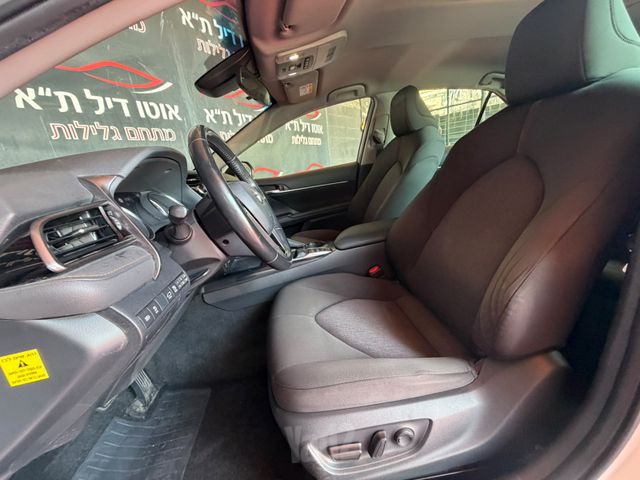 טויוטה קאמרי
