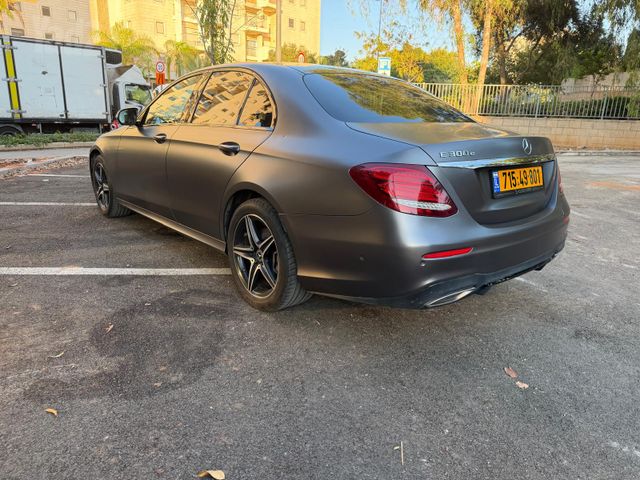 מרצדס-בנץ E-class