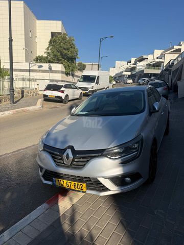 רנו מגאן