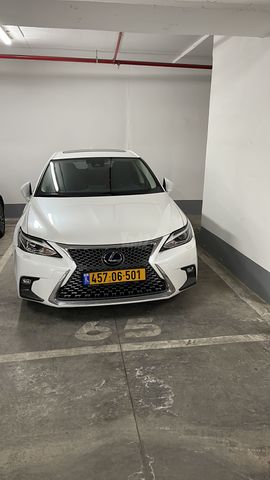 מודעת רכב לקסוס CT