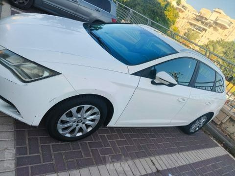 מודעת רכב סיאט לאון