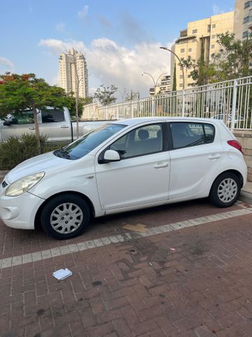 מודעת רכב יונדאי i20