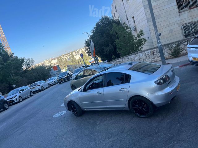 מודעת רכב מאזדה 3