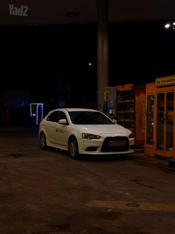 מודעת רכב מיצובישי לנסר